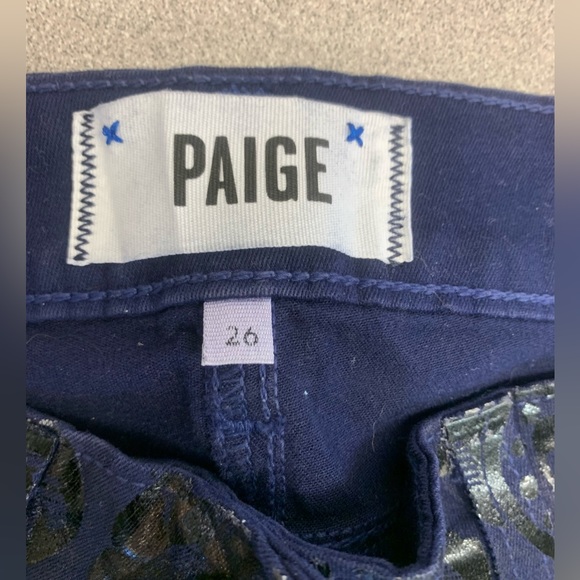 NWT: PAIGE VERDUGO SKINNY
BLUE & BLK FLORAL PRINT (26:fits like 25) - Picture 4 of 7
